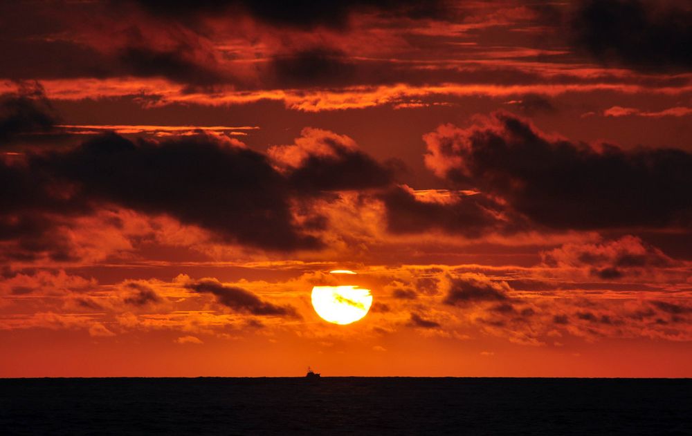 Hundreds of documents show how researchers failed to notify officials in California about a test of technology to block the sun’s rays — while they planned a much huger sequel.