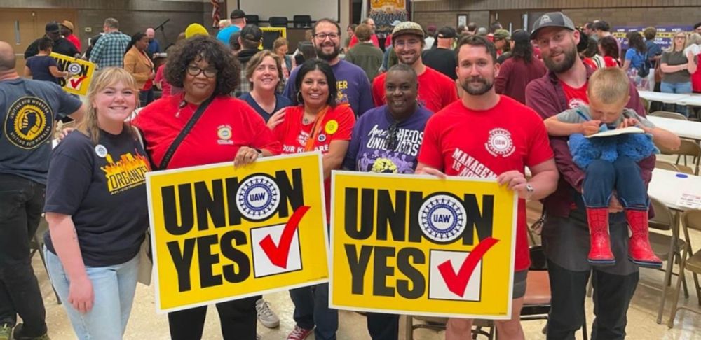 In a Historic Victory, Tennessee Volkswagen Workers Vote Union