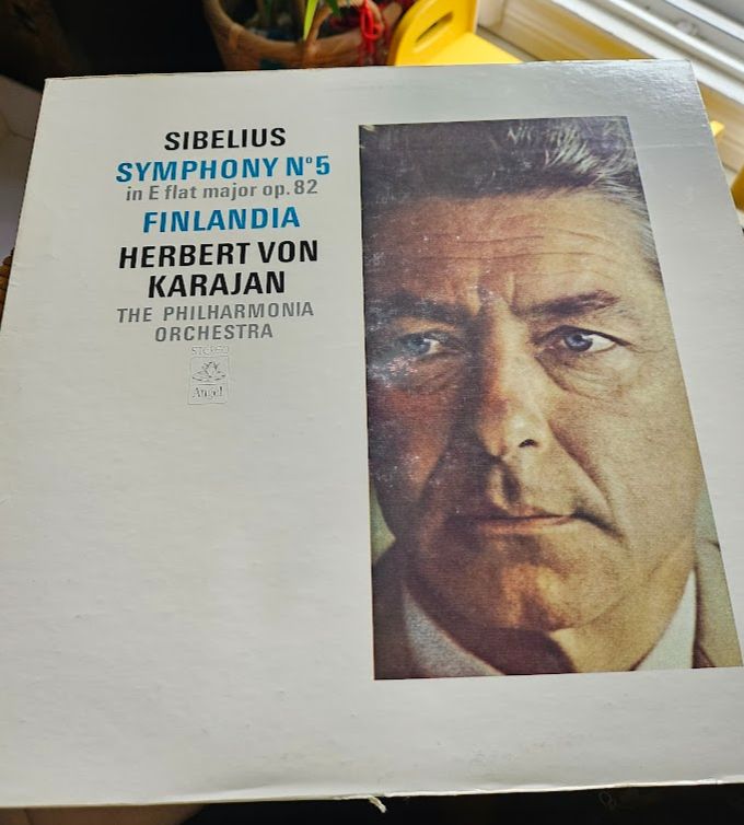 LP cover: Sibelius Symphony No. 5 in E flat major op. 82 Finlandia. 