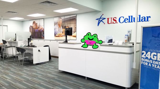 wet goblin's mobile phone store, with scom standing on the counter
he has a 4g wifi shirt on