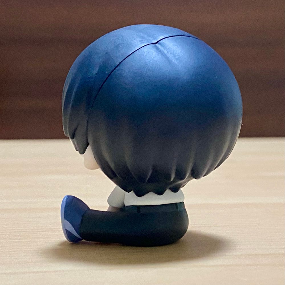 よしきのフィギュアの写真。背面。