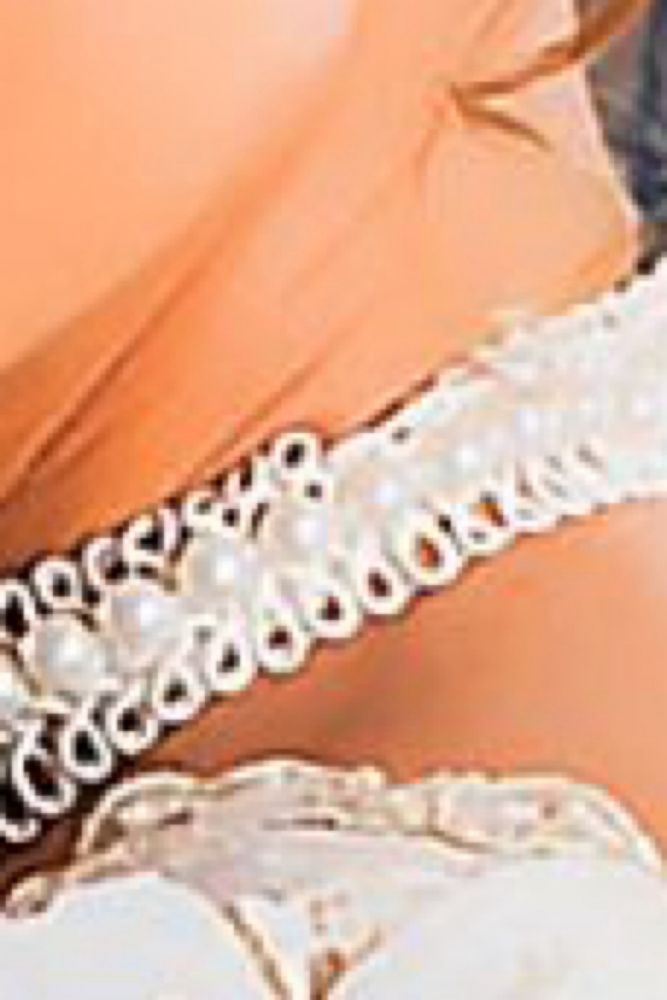 Close up of the choker showing that some of the loops of the lace mashing up into double loops and even disappearing altogether. 