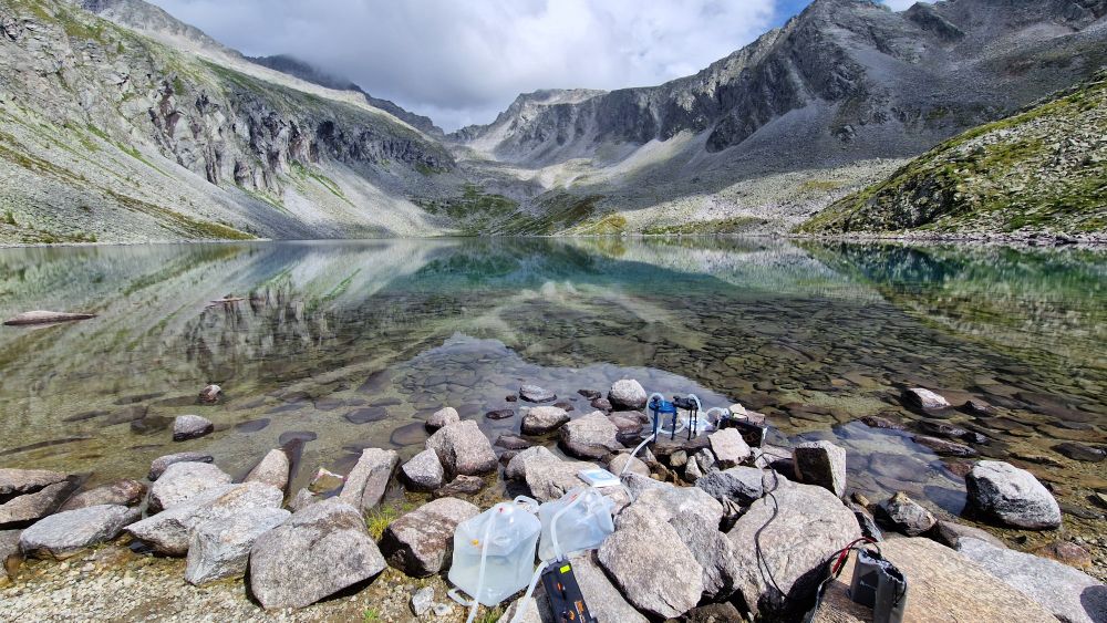 Collecting microbes from Dösener See