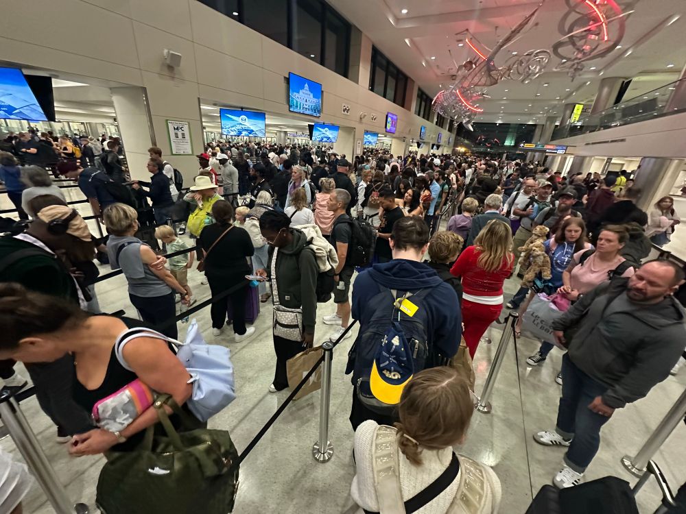 Long ass airport line at Dulles Intl. DC