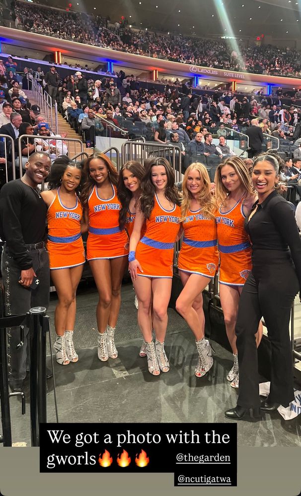 SUITE LEVEL
NEW YORK
NEWYORK
We got a photo with the gworls
©thegarden
@ncutigatwa