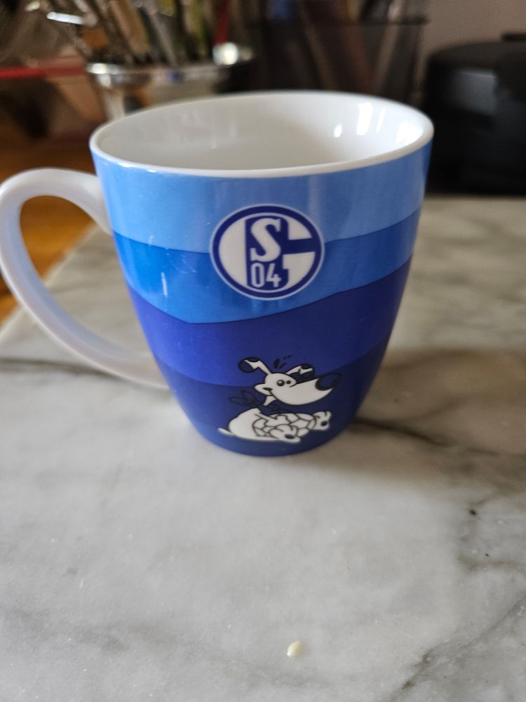 Tasse mit Schalke-Logo