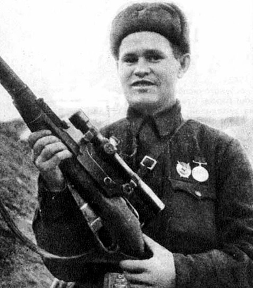 Vasily Zaytsev, Hero of the Soviet Union. Between 22 September 1942 and 19 October 1942, he killed 40 enemy soldiers. Between 10 October 1942 and 17 December 1942, during the Battle of Stalingrad, he killed 225 enemy soldiers.