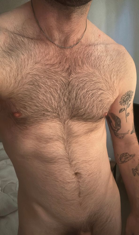 Hungover, send nudes x 