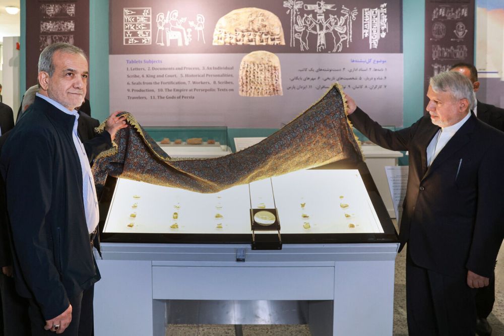 President unveils Achaemenid clay tablets recently returned from U.S.