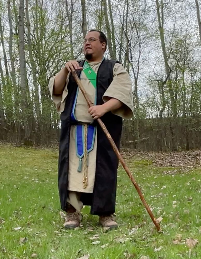 John the Verbose in #Druid #regalia with a walking stick at Oakdale Grove's 2022 "Recharge Retreat" at Willow River State Park group camp.