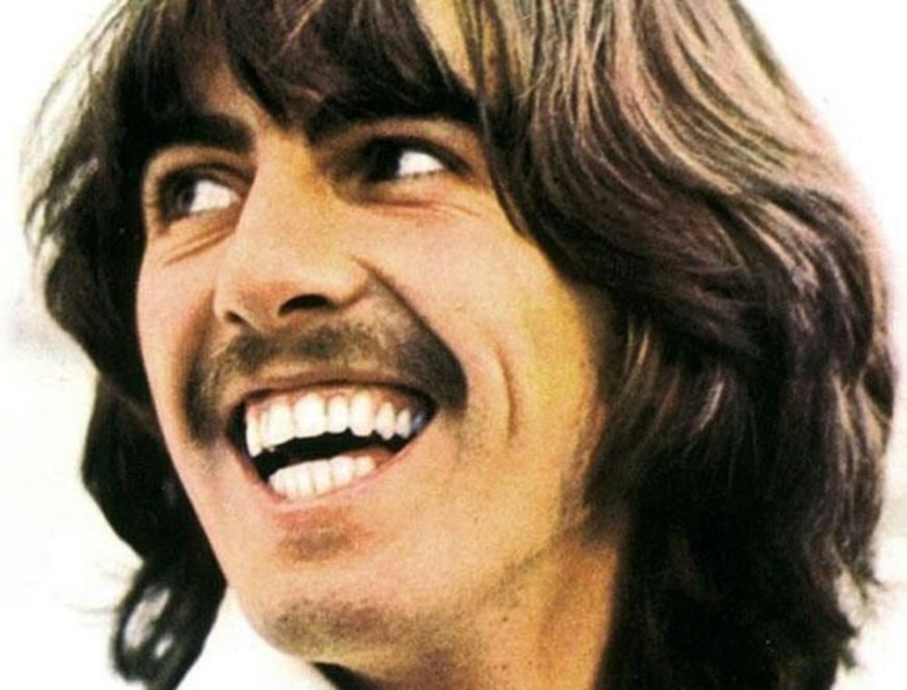 O dia que Ritchie Blackmore ficou lisonjeado com pedido curioso de George Harrison