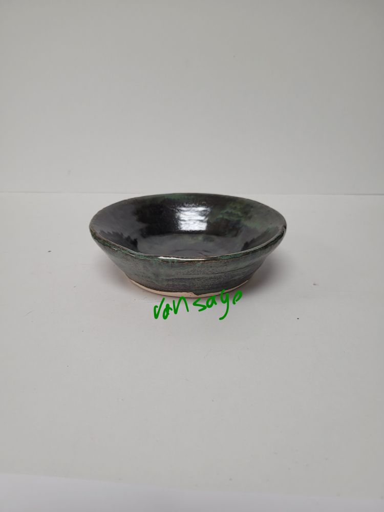 A small bowl 