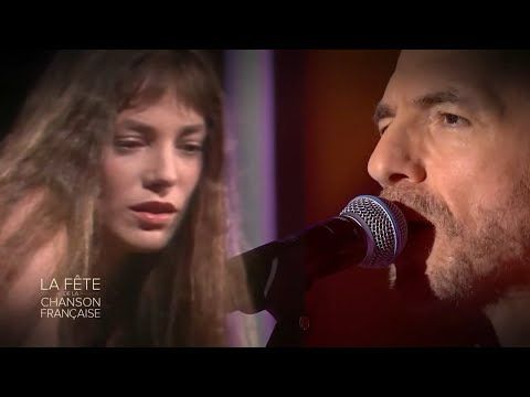 Calogero chante "Quoi" en hommage à Jane Birkin