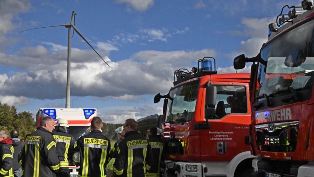 Im Sturm knickt tonnenschwerer Flügel von Windrad in Langenberg im Kreis Gütersloh ab