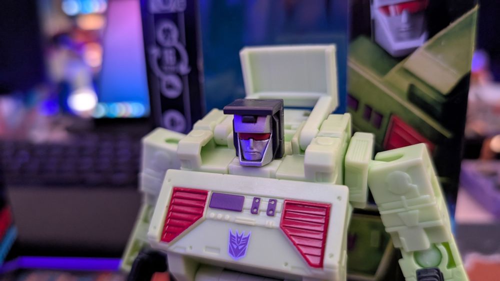 Decepticon Bonecrusher