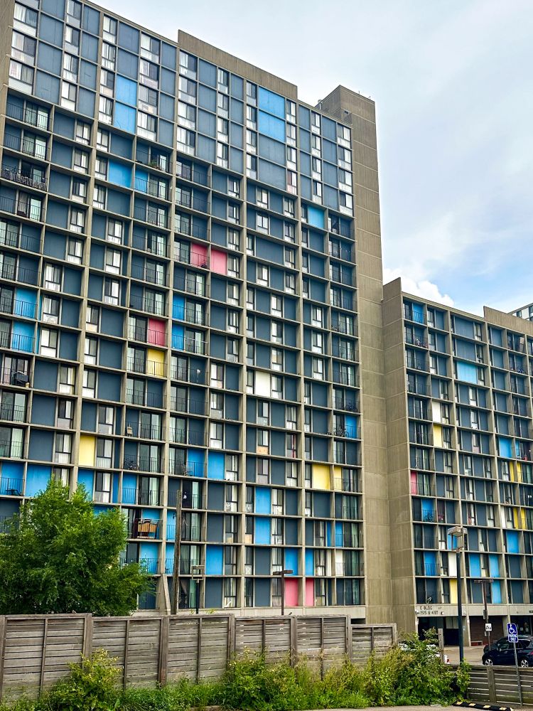 Riverside Plaza apartments, designed by architect Ralph Rapson