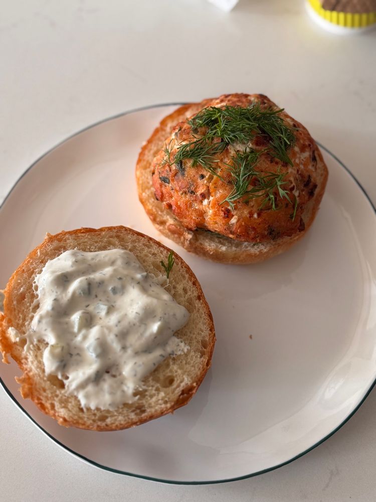 Salmon burger