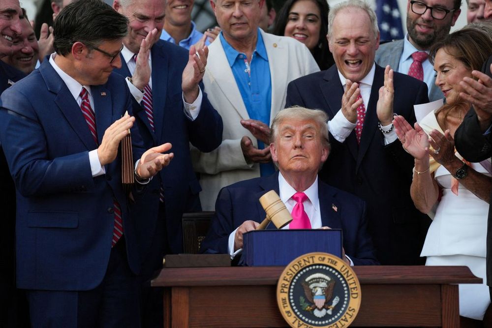 Mike Johnson, standing left, claps at hotdog casing stuffed with 250 pounds of human shit Donald Trump waves the Congress gavel johnson surrendered along with his spine and humanity. Other Republican idiots are also clapping at all the time surrendering their responsibility will free up to insider trade.