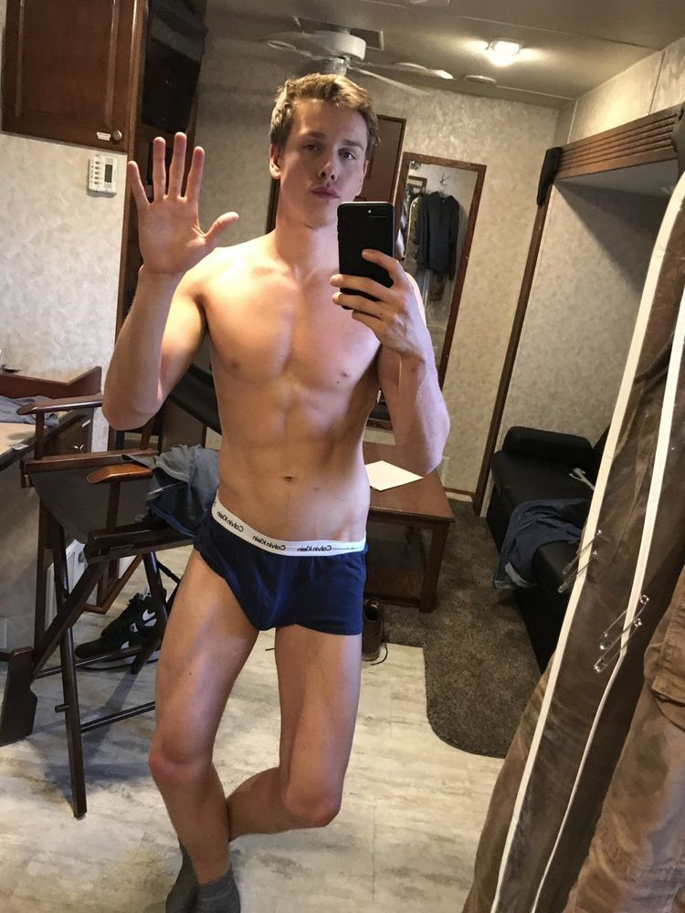 Harris Dickinson in tight little boxers looking like daddy’s favourite whore 