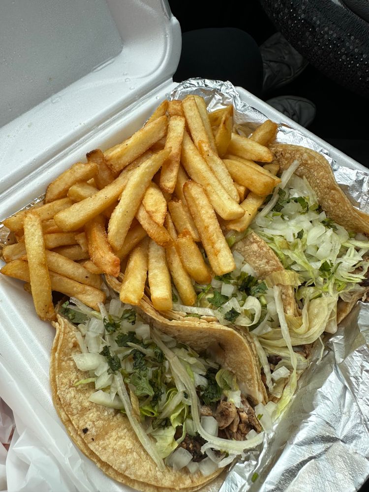 jeek chicken tacos with fries