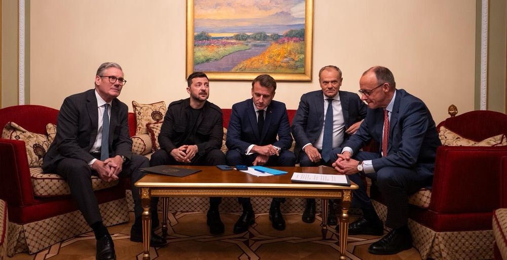USA försöker övertyga flera europeiska länder att acceptera ett avtal om vapenvila som innebär att Ukraina måste lämna ifrån sig Krymhalvön och Donbas. Det uppger europeiska källor med insyn för CBS N...