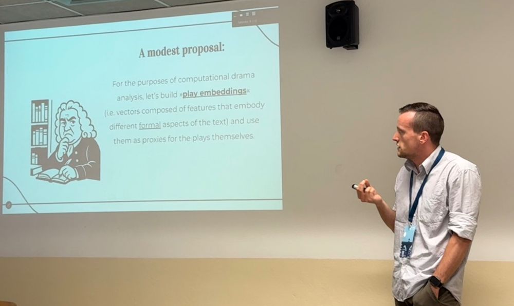 Luca Giovannini presenting at DH2025 