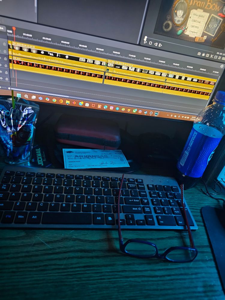 Pups desk and Monitor with edit software up