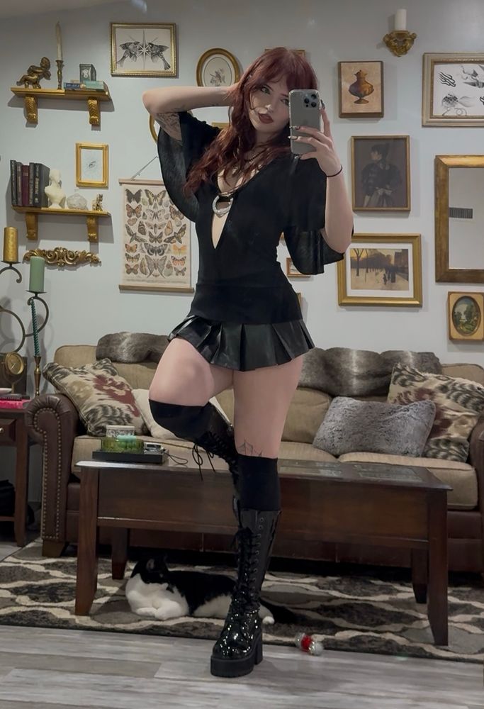 night out outfit ft beautiful vintage top that makes me feel like a bat, black pleather micro skirt, black knee high socks, & my fav patent leather boots. charlie (kitty kat) under the table 