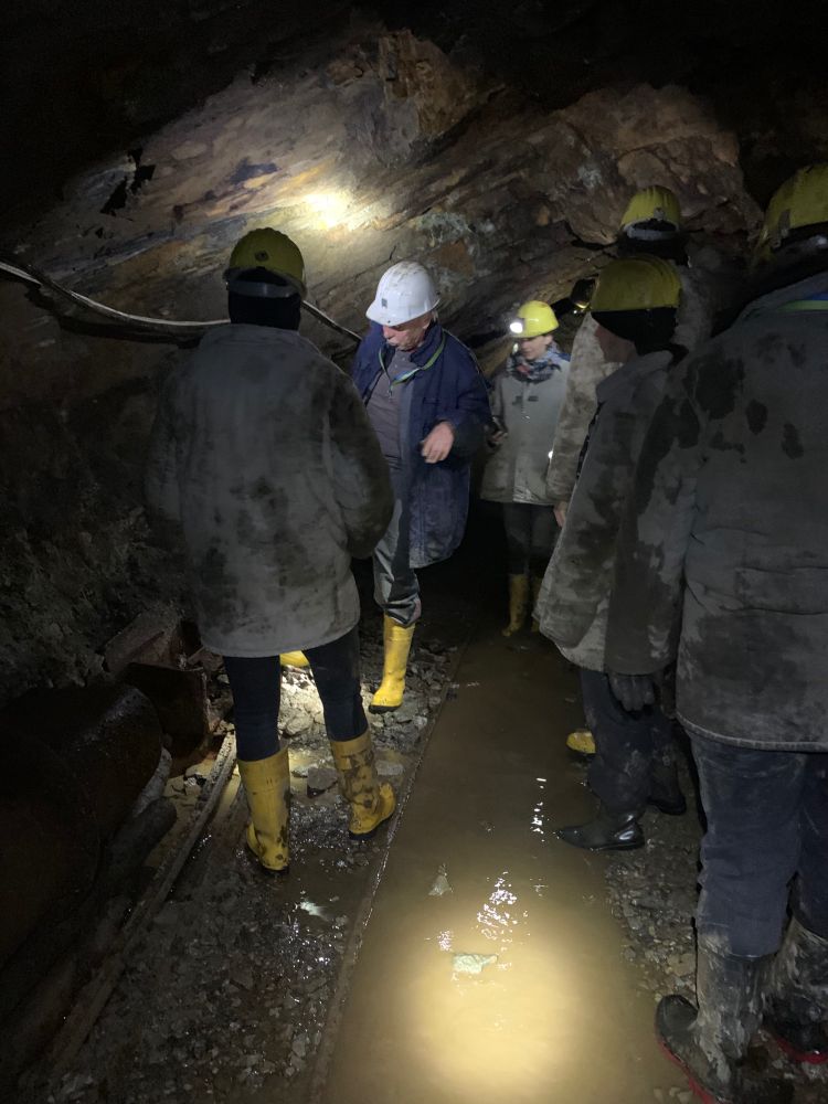 people in the mine