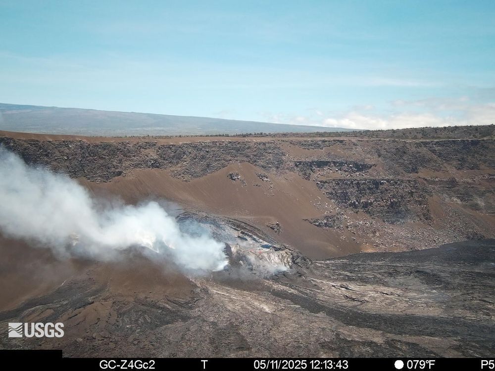 Live Panorama of Halemaʻumaʻu and down-dropped caldera floor from the west rim of the summit caldera, looking east [KWcam].

Courtesy of USGS Hawaiian Volcano Observatory.  Note: this view is not from a publicly accessible area.