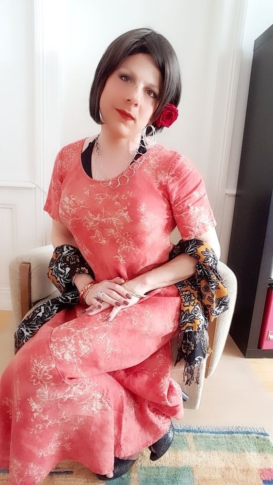 Valentina Rossi genderfluid latinoamericana living in Switzerland 