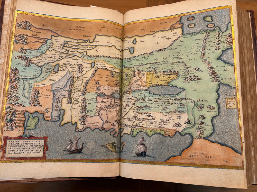 Beautifully handcoloured map of Canaan as a folded plate with gold leaf.