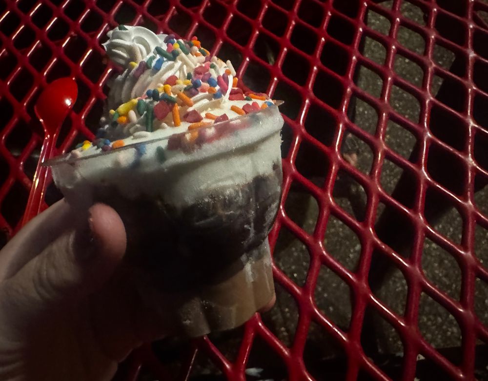 a individual serving of dairy queen ice cream cake