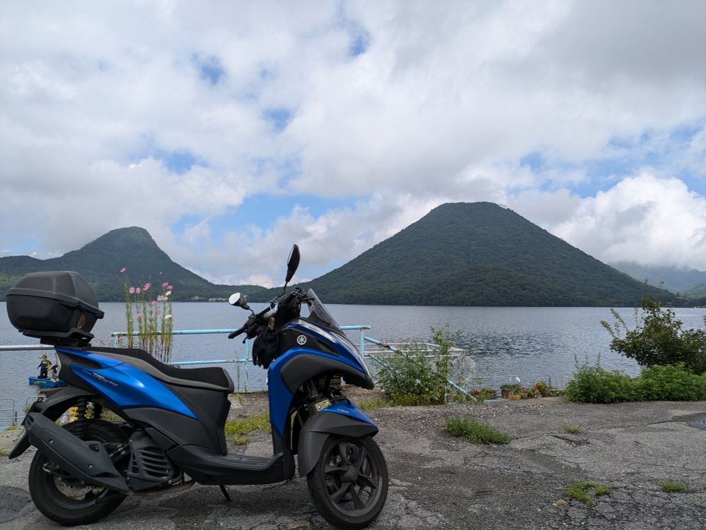 愛車トリシティと榛名湖と榛名山