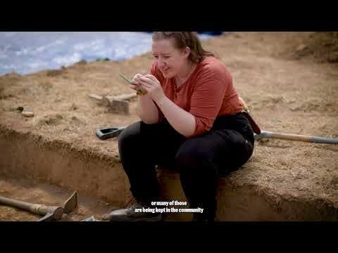Archaeology volunteers uncover Bronze Age burial site