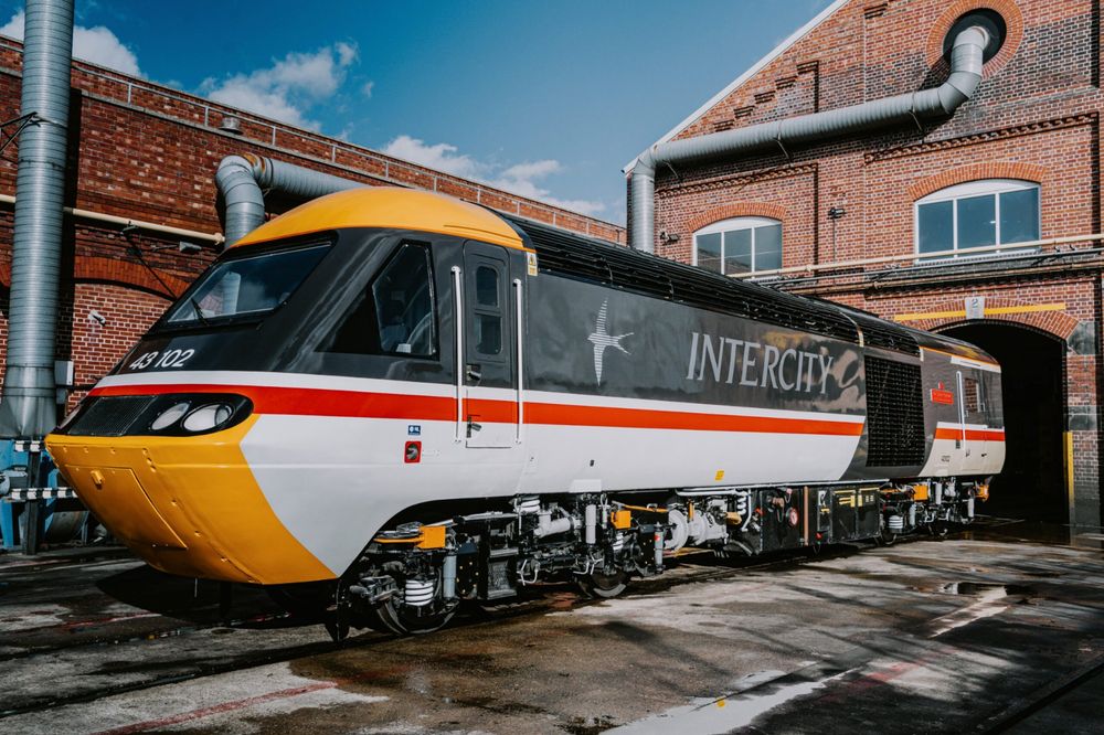 HST power car (class 43) in BR Inter City livery.