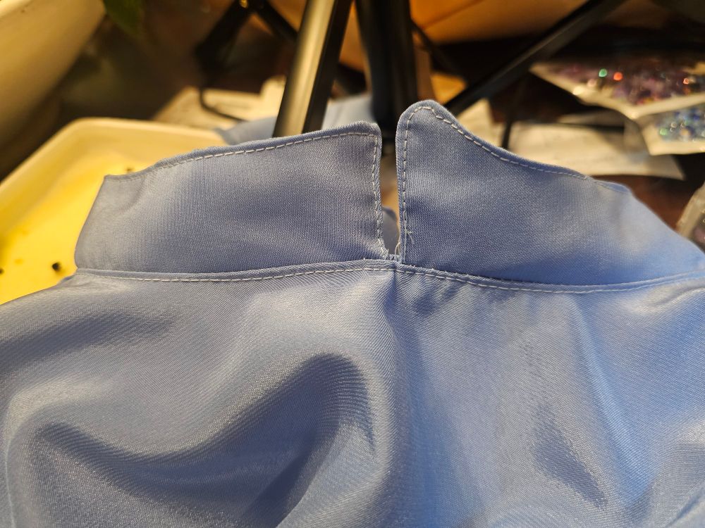 A topstitched stand collar