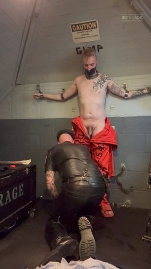 A new JFF superfan is enjoying my 483 videos, 5135 photos, with 7272 likes. See ALL my content at: justfor.fans/JamesBondageSX?Source=NewFanBlueSky