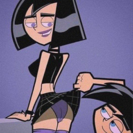 Danny Phantom peeking under skirt
