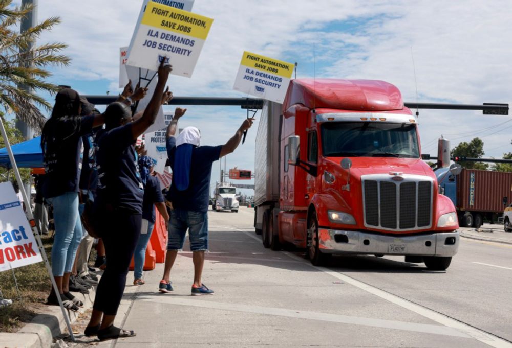 DeSantis sending Florida Guard to ports where longshoremen are striking