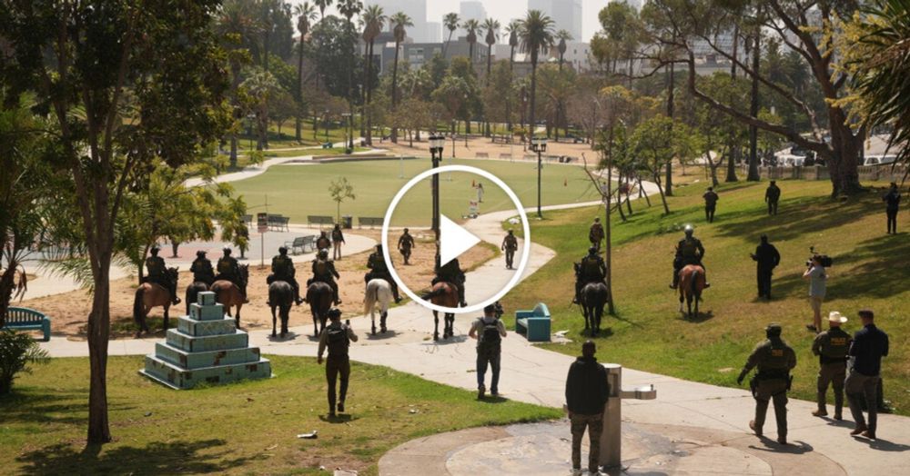Video: Federal Agents March Through MacArthur Park in Los Angeles