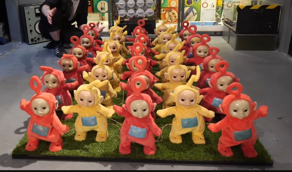 an army of 30 teletubbies