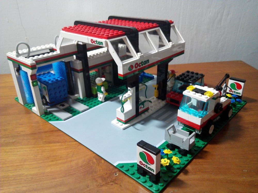 Tankstelle von LEGO, Modell Mitte der Neunziger.