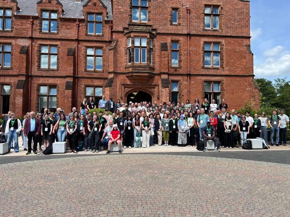 Delegates to the joint FSBI-IFM meeting in Belfast, outside Riddel Hall