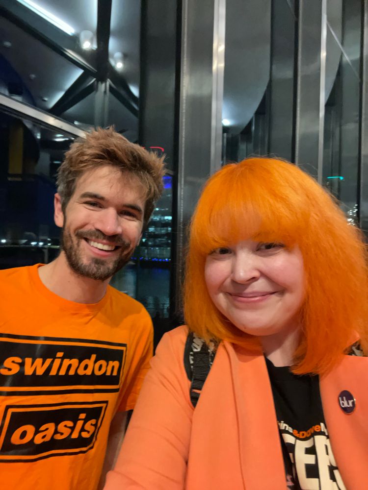 The ICONIC duo, Ivo & Katy! So much orange…