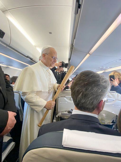 Pope Leo wit that thing on him.