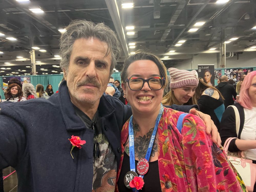 Con O’Neill & a creeper on in a depression robe pose for the camera