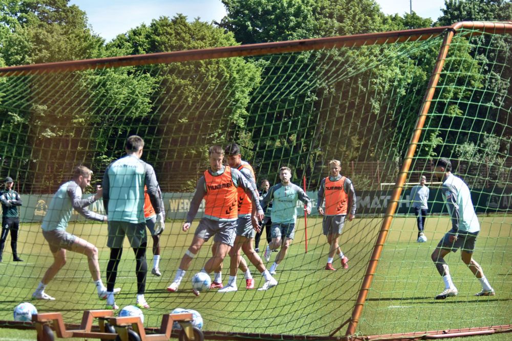 Szene vor Zetterers Tor im Abschlussspiel