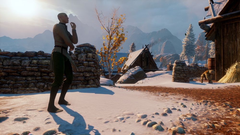 A screenshot from DAI showing Solas with his Tunic's flap flapping in the wind