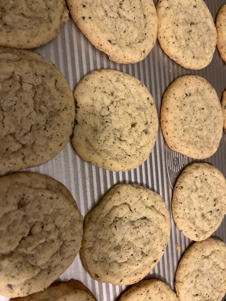Cookies with tea leaves baked in 